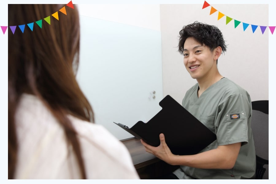 大府市の整体院あーとの診察風景